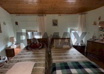Camera / camera da letto - Casa indipendente VIA CASANOVA
 
27, Bagni di Lucca - foto 23