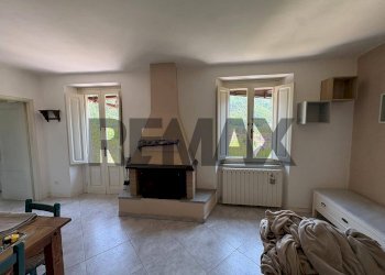 Soggiorno - Four-room apartment VIa degli Orti
 
39, Borgo a Mozzano - photo 4