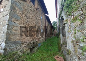 Giardino - Casa indipendente LOCALITA' RIOLO
 
102, Bagni di Lucca - foto 4