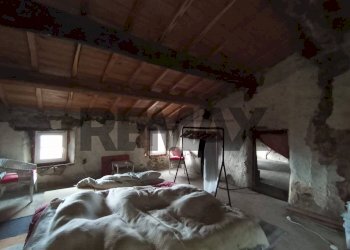 Camera / camera da letto - Casa indipendente LOCALITA' RIOLO
 
102, Bagni di Lucca - foto 10