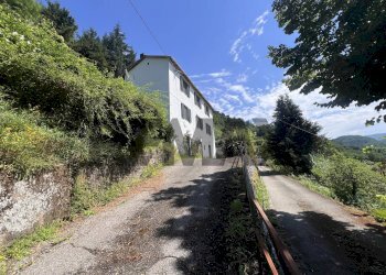 Casa all\'aperto - Casa indipendente LOCALITA' FOSSA A MONTE
 
11, Bagni di Lucca - foto 2