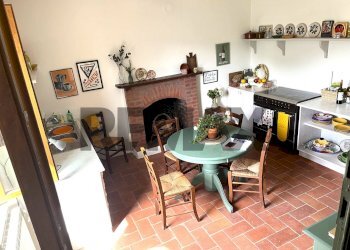 Sala da pranzo - Casa indipendente LOCALITA' FOSSA A MONTE
 
11, Bagni di Lucca - foto 30