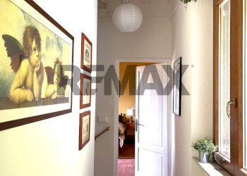 Hall / corridoio - Casa indipendente LOCALITA' FOSSA A MONTE
 
11, Bagni di Lucca - foto 31