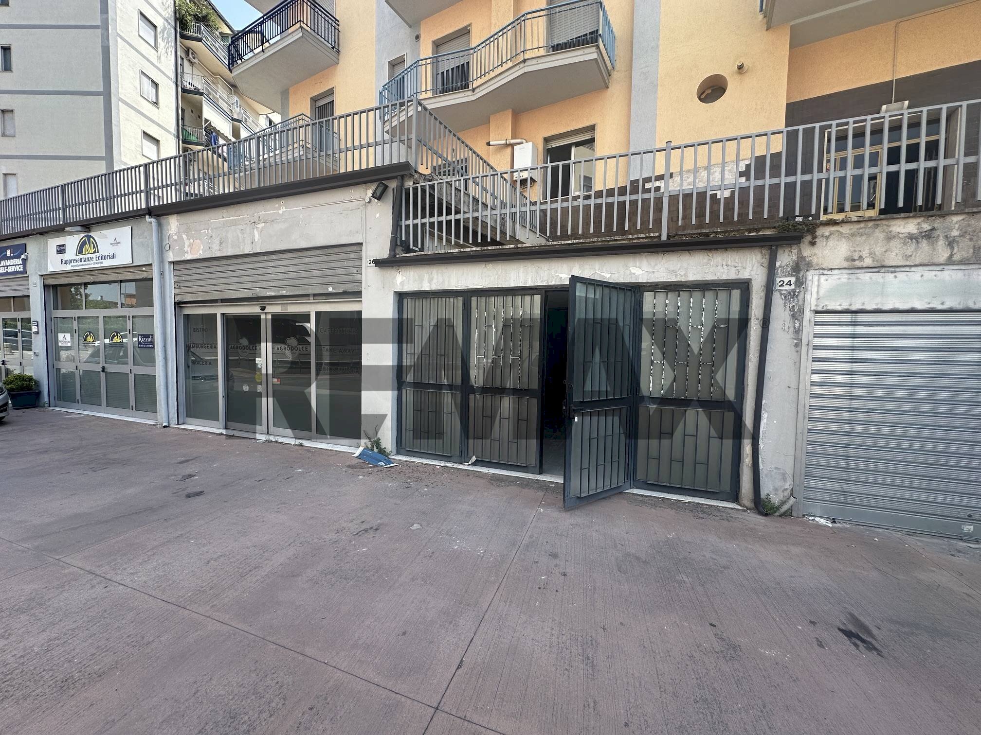 Edificio all\'aperto - Commercial Premises Via Gaetano Salvemini
 
snc, Benevento - photo 3