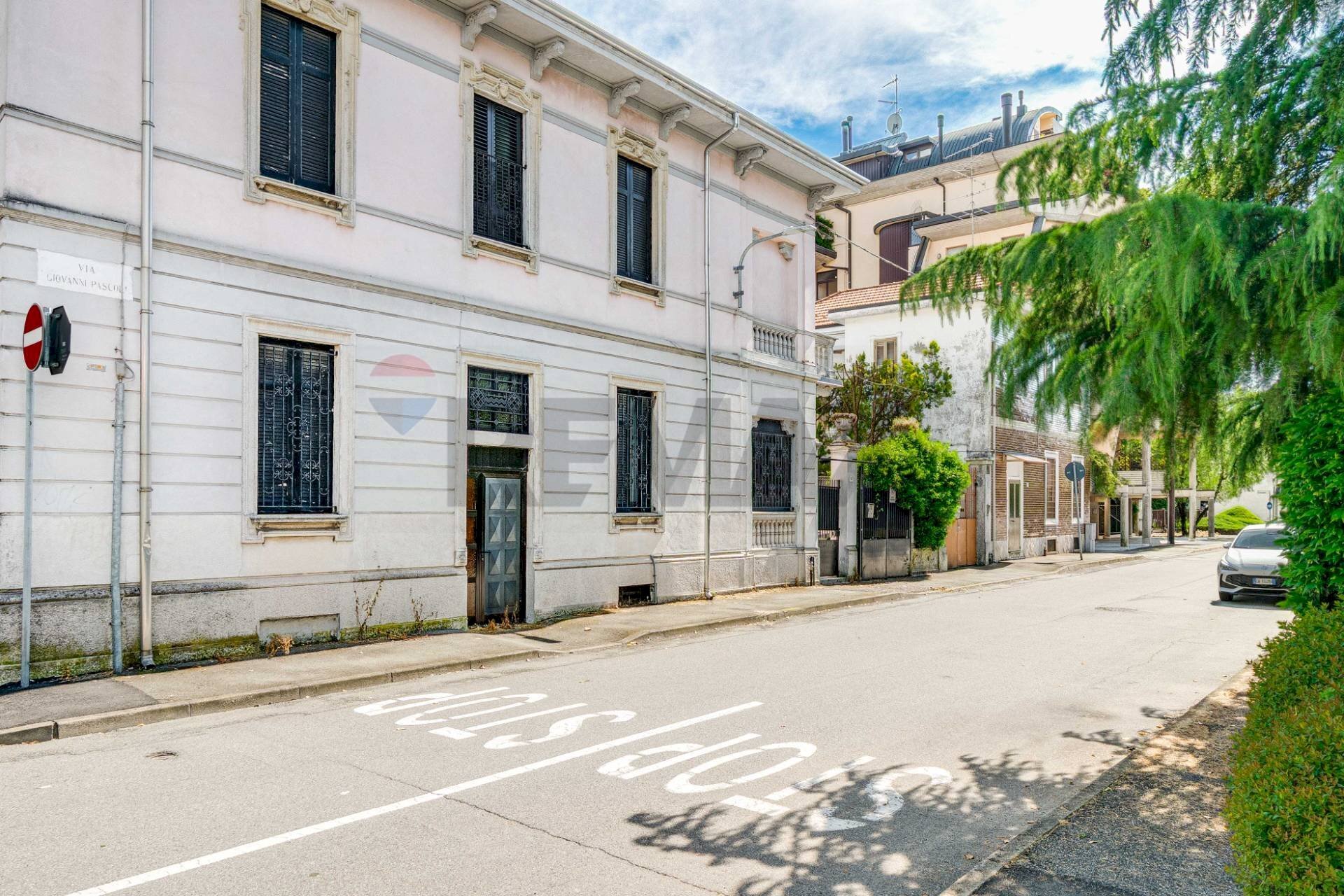 Edificio all\'aperto - Villa via Pascoli
16, Busto Arsizio - photo 2