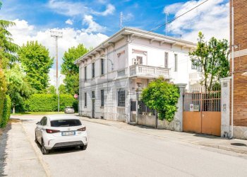 Casa all\'aperto - Villa via Pascoli
 
16, Busto Arsizio - photo 1