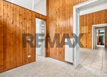 Hall / corridoio - Villa via Pascoli
 
16, Busto Arsizio - photo 8