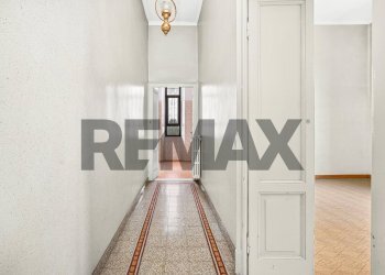Hall / corridoio - Villa via Pascoli
 
16, Busto Arsizio - photo 22
