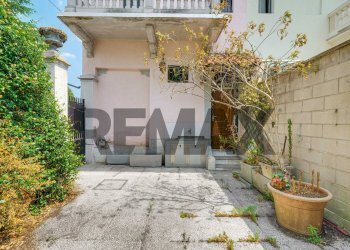 Casa all\'aperto - Villa via Pascoli
 
16, Busto Arsizio - photo 31