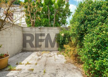 Giardino - Villa via Pascoli
 
16, Busto Arsizio - photo 32