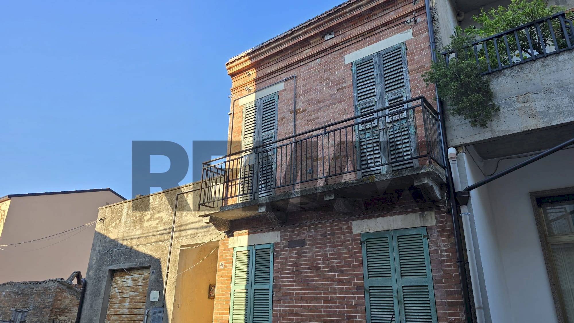 Edificio all\'aperto - Casa semi indipendente Corso G. Garibaldi
 
86, Paglieta - foto 1