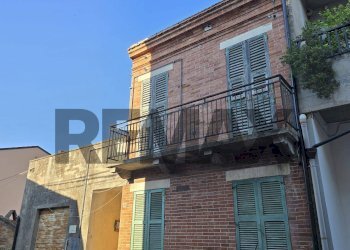 Edificio all\'aperto - Casa semi indipendente Corso G. Garibaldi
 
86, Paglieta - foto 1