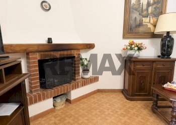 Soggiorno - Two-room apartment Via Borgo Nuovo
 
7, Villetta Barrea - photo 8
