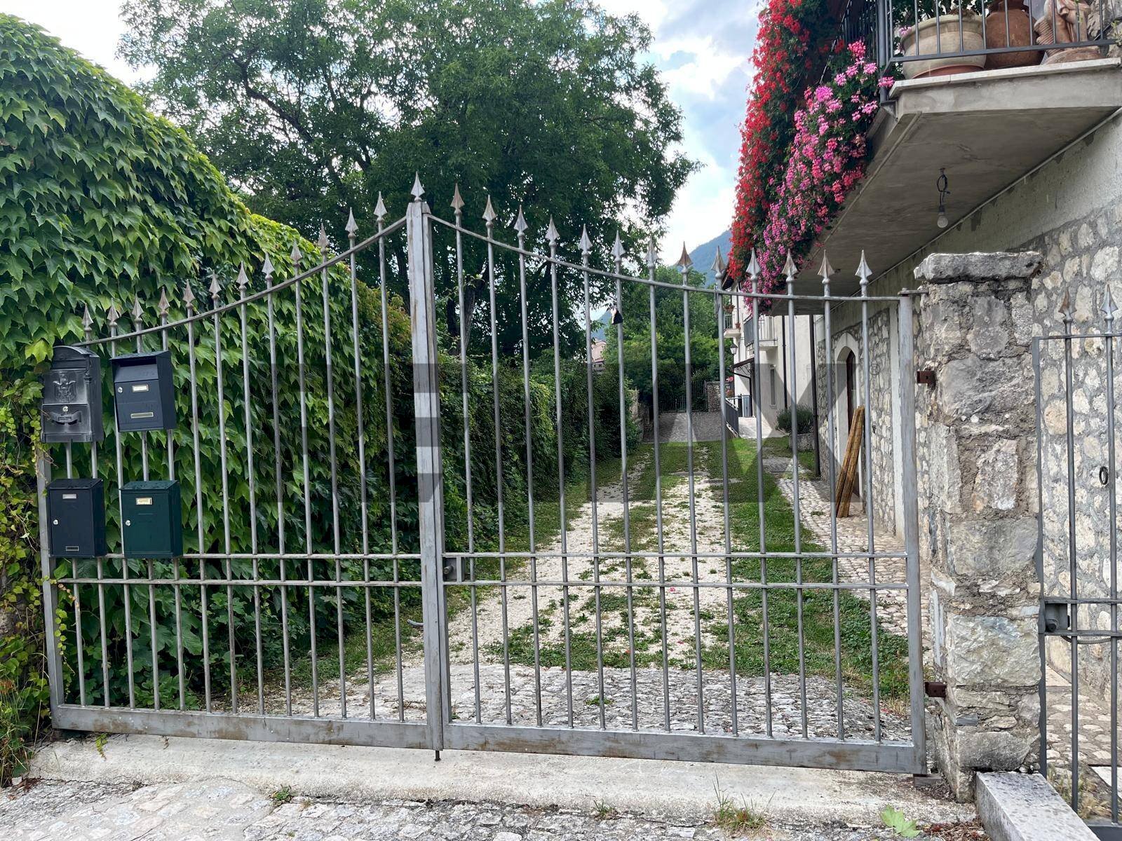 Giardino - Monolocale Via Delle Masserie
21, Villetta Barrea - foto 2