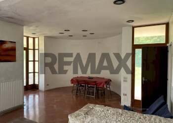 Sala da pranzo - Villa Via Santa Maria
 
30, Isernia - foto 20