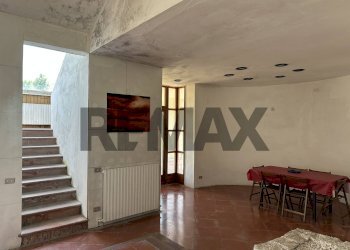 Scale - Villa Via Santa Maria
 
30, Isernia - foto 22