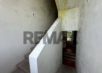 Scale - Villa Via Santa Maria
 
30, Isernia - foto 45