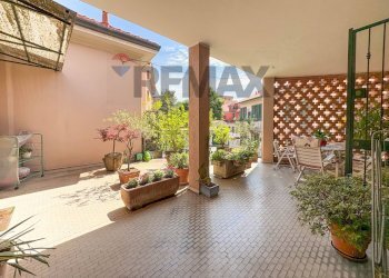 Terrazza - Four-room apartment viale vittorio veneto
 
14, Brugherio - photo 1