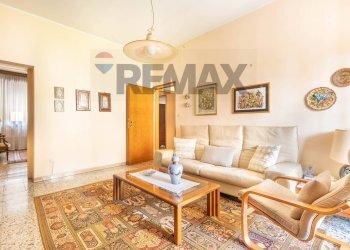 Soggiorno - Four-room apartment viale vittorio veneto
 
14, Brugherio - photo 16