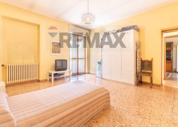 Camera / camera da letto - Four-room apartment viale vittorio veneto
 
14, Brugherio - photo 27