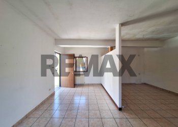 Stanza vuota - Casa semi indipendente FRAZIONE FORNACI
 
86, Fagnano Olona - foto 2