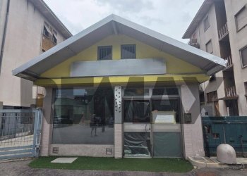 Edificio all\'aperto - Commercial Premises Via Frateli Vigorelli
2, Gallarate - photo 1
