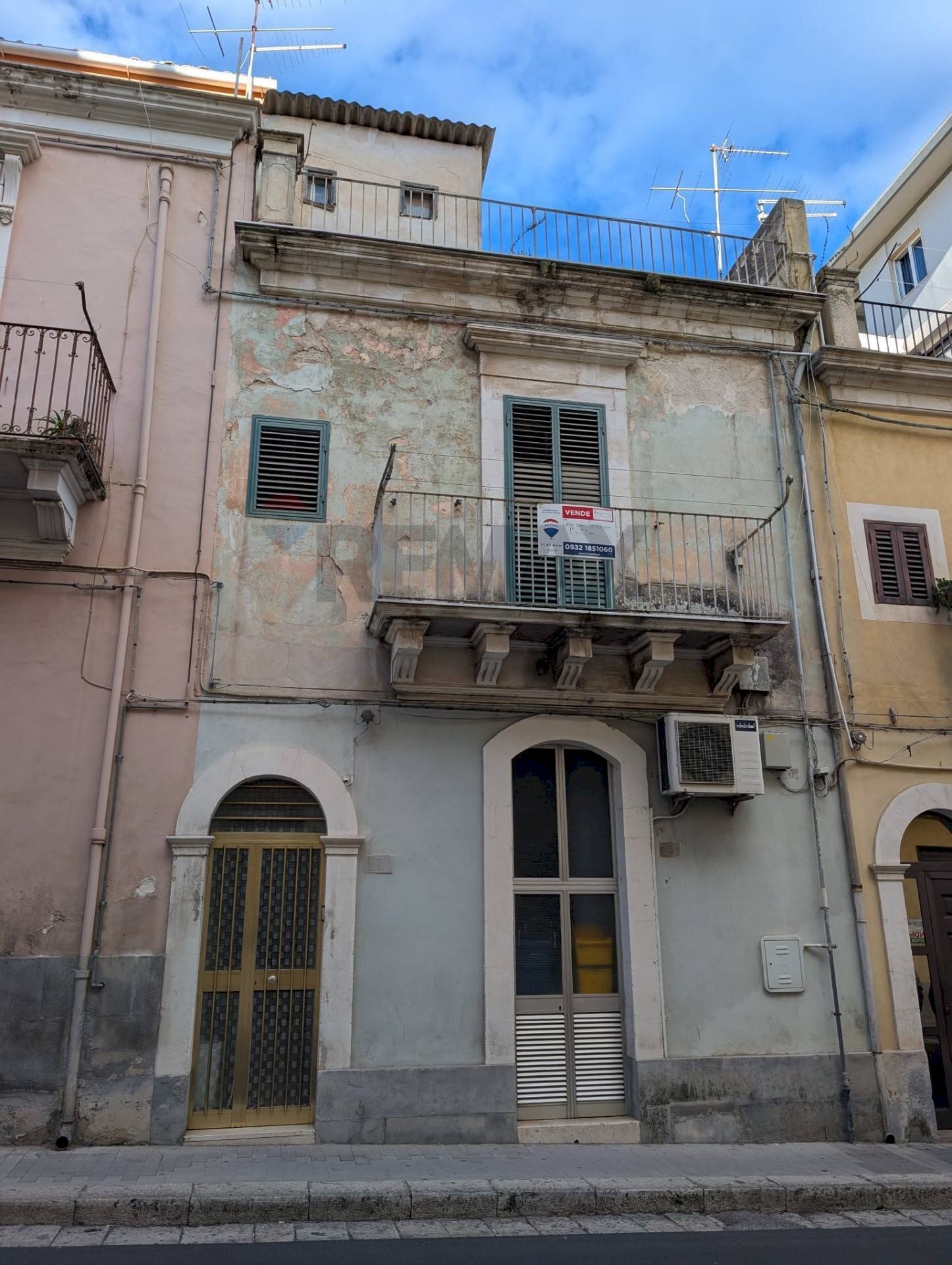 Edificio all\'aperto - Semi-detached house VIA GIOVANNI MELI
 
7, Ragusa - photo 2