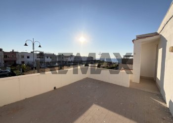 Terrazza - Casa indipendente Piazza del Mediterraneo
 
16, Terrasini - foto 1
