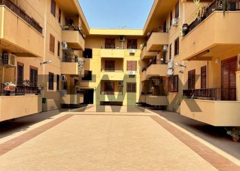 Edificio all\'aperto - Four-room apartment Via Cl 33
 
13, Palermo - photo 1