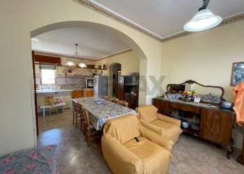 Sala da pranzo - Villa Via Taranto
30, Mazara del Vallo - foto 18