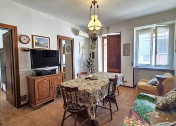 Tinello/Pranzo - Casa semi indipendente Via Colombarone
 
30, Belgioioso - foto 3
