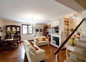 Sala da pranzo - Casa indipendente XXIV Maggio
 
24, Canosa di Puglia - foto 4