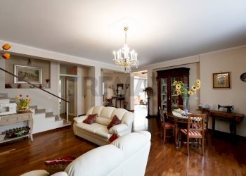 Sala da pranzo - Casa indipendente XXIV Maggio
 
24, Canosa di Puglia - foto 5