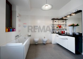 Bagno - Casa indipendente XXIV Maggio
 
24, Canosa di Puglia - foto 15