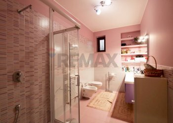 Bagno - Casa indipendente XXIV Maggio
 
24, Canosa di Puglia - foto 16