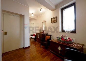 Hall / corridoio - Casa indipendente XXIV Maggio
 
24, Canosa di Puglia - foto 17