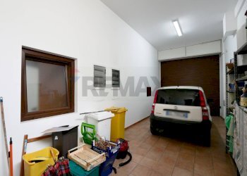 Parcheggio - Casa indipendente XXIV Maggio
 
24, Canosa di Puglia - foto 32