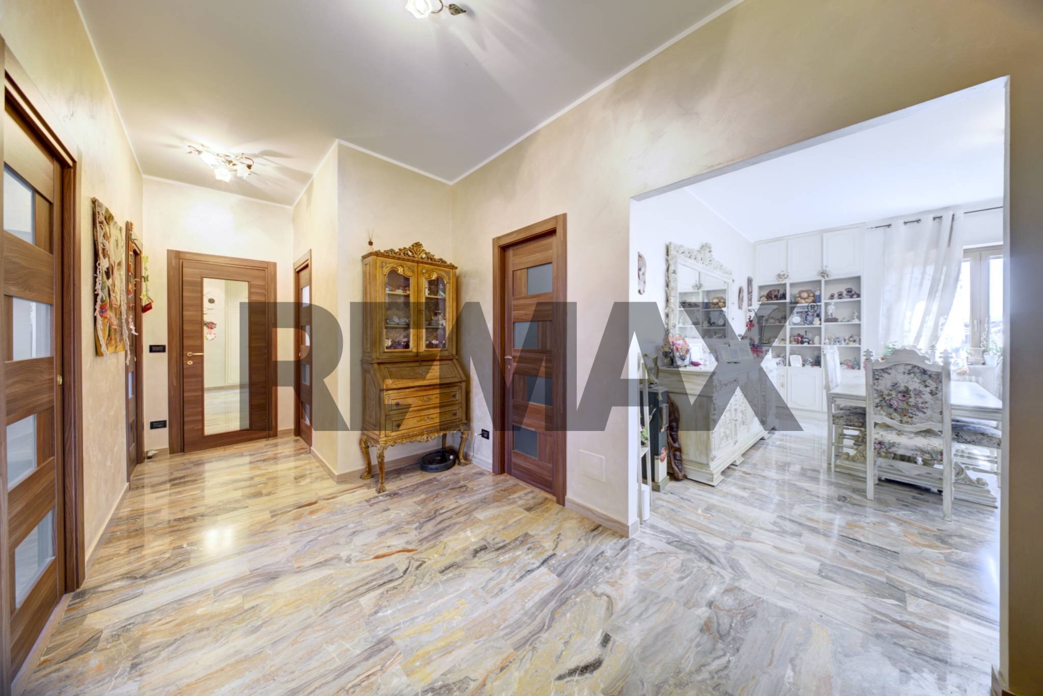Hall / corridoio - Four-room apartment via monterosa
 
83, Torino - photo 1