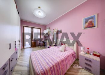 Camera / camera da letto - Four-room apartment via monterosa
83, Torino - photo 21