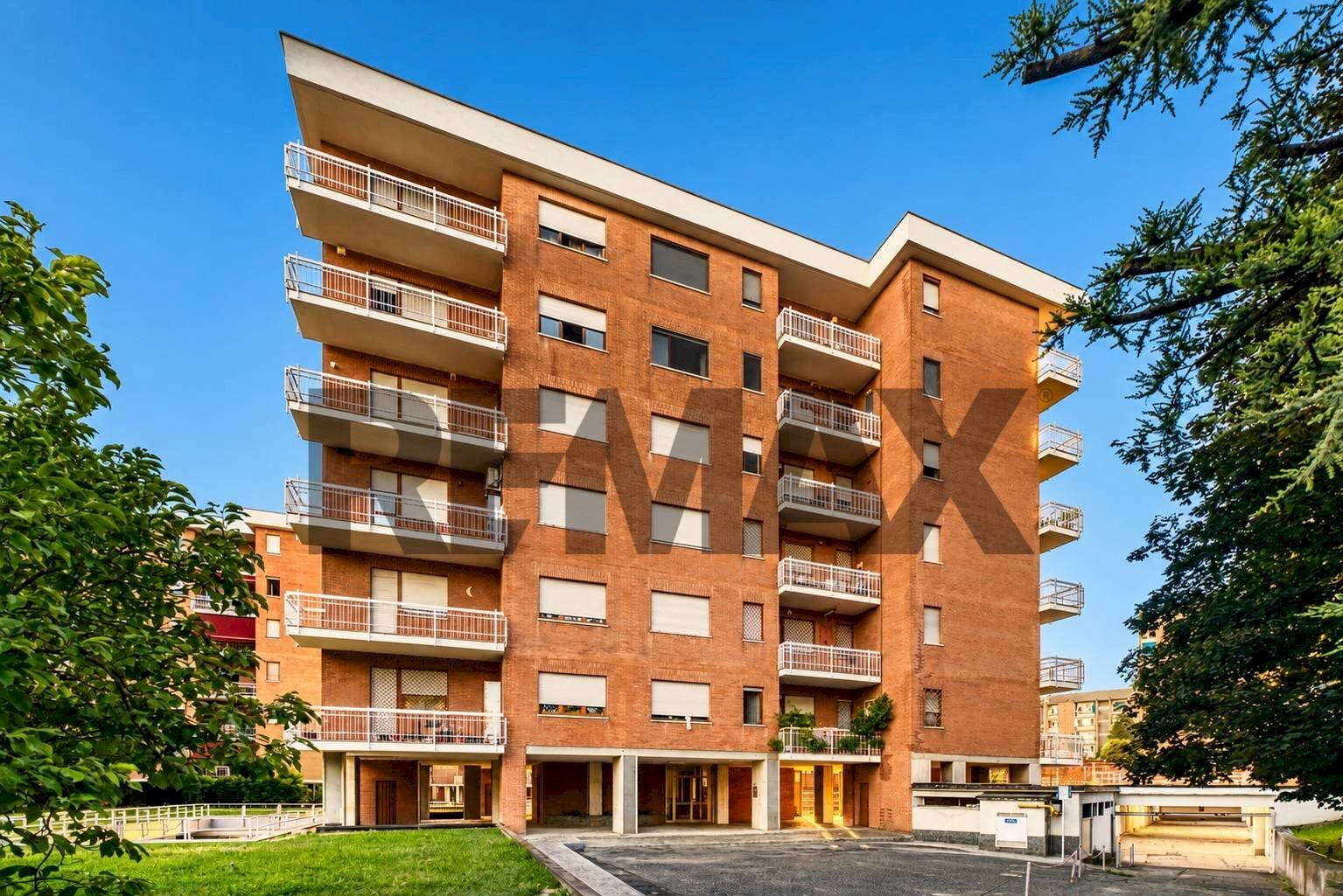 Edificio all\'aperto - Three-room apartment strada torino
 
69, Moncalieri - floor plans 1