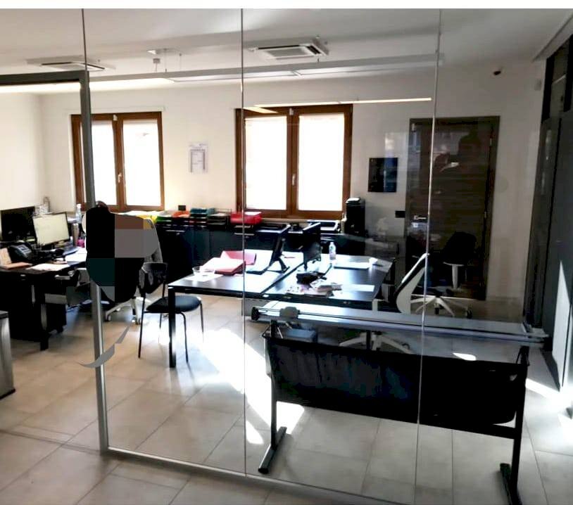Ingresso - Office via Marco Minghetti, Carpi - photo 1