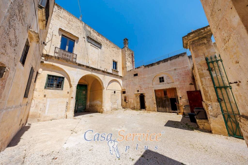 Cortile interno - Casa indipendente via Giacomo Matteotti, Alezio - foto 1