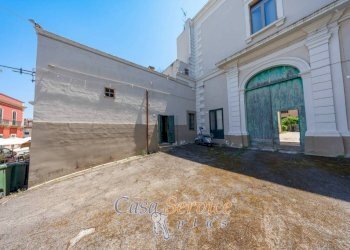 Cortile interno - Casa indipendente via Giacomo Matteotti, Alezio - foto 9