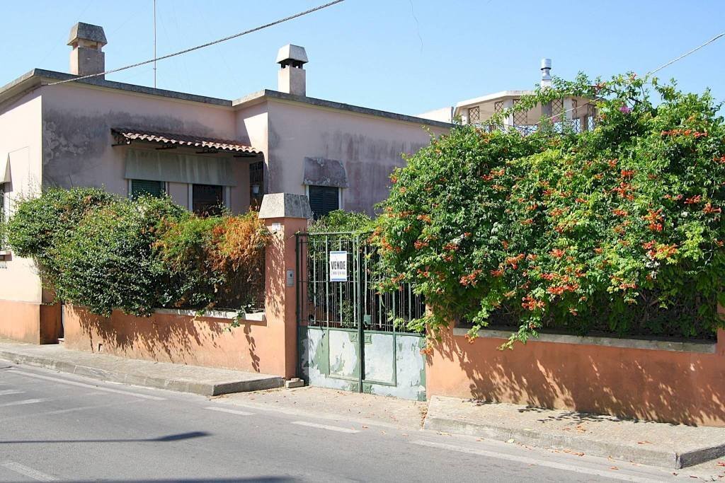 Facciata - Casa indipendente via Estramurale di Ponente, Matino - foto 1