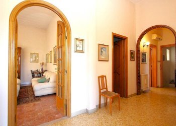 Corridoio - Casa indipendente via Estramurale di Ponente, Matino - foto 9