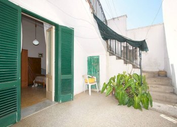 Cortile interno - Casa indipendente via Estramurale di Ponente, Matino - foto 26