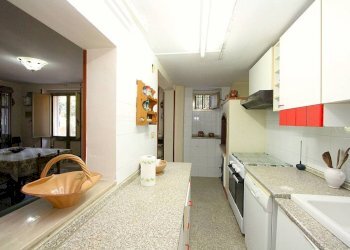 Cucina - Casa indipendente via Estramurale di Ponente, Matino - foto 36