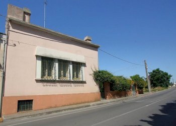 Facciata - Casa indipendente via Estramurale di Ponente, Matino - foto 41