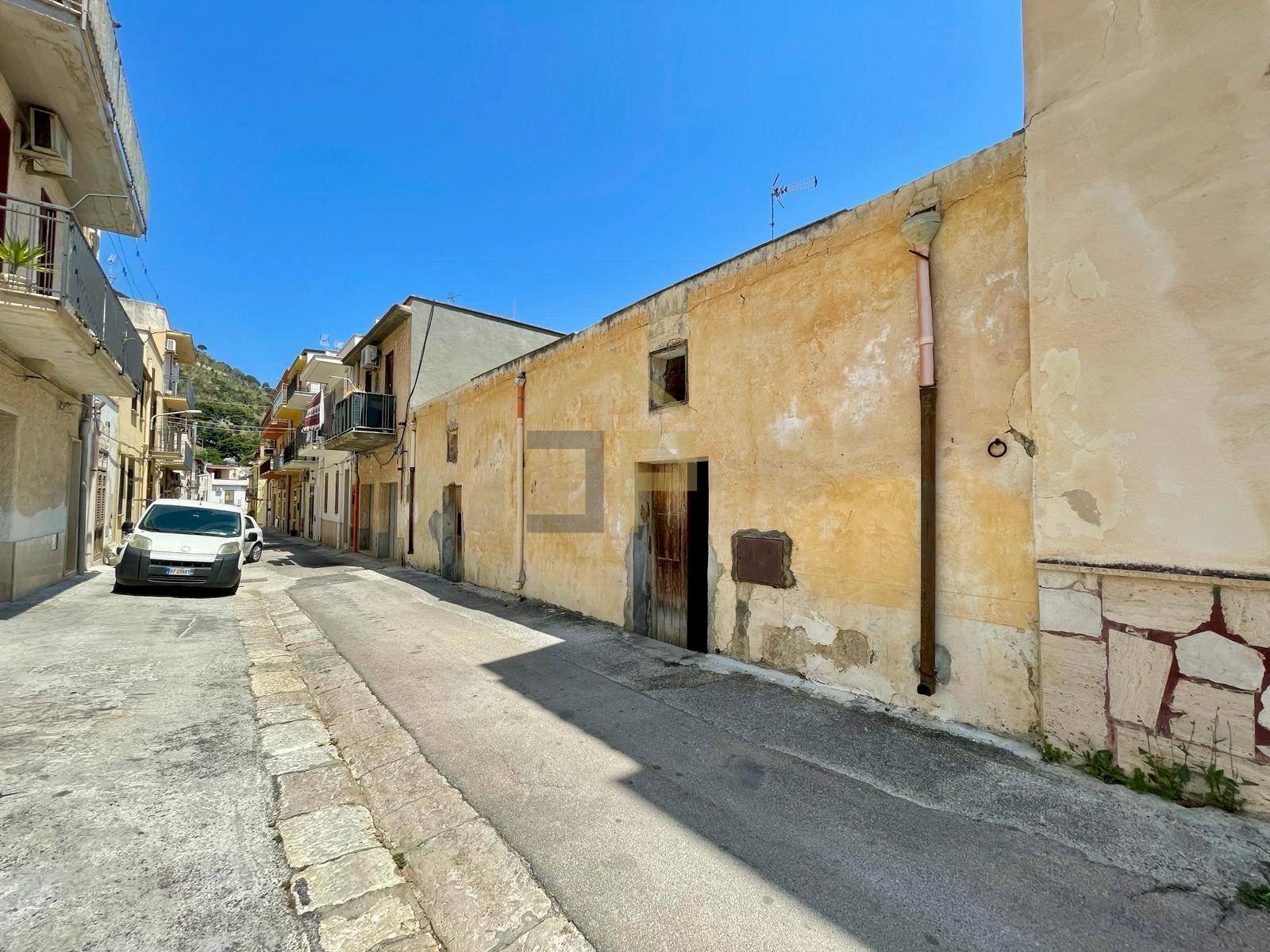 Foto 2 - Casa indipendente Via Amendola
23, Castellammare del Golfo - foto 2