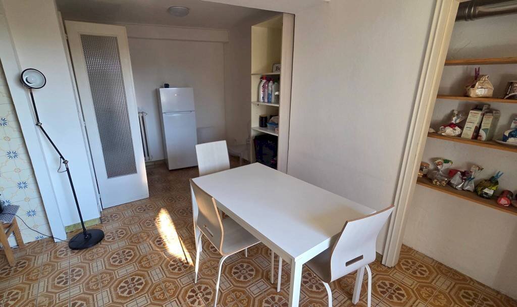 Salone - Three-room apartment Bologna (neighborhood San Vitale) - photo 2